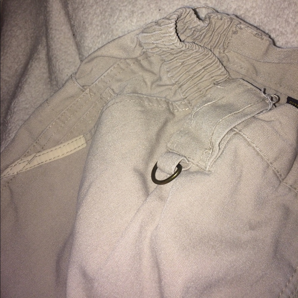 One pair of durable men's pants - Picture 3 of 8
